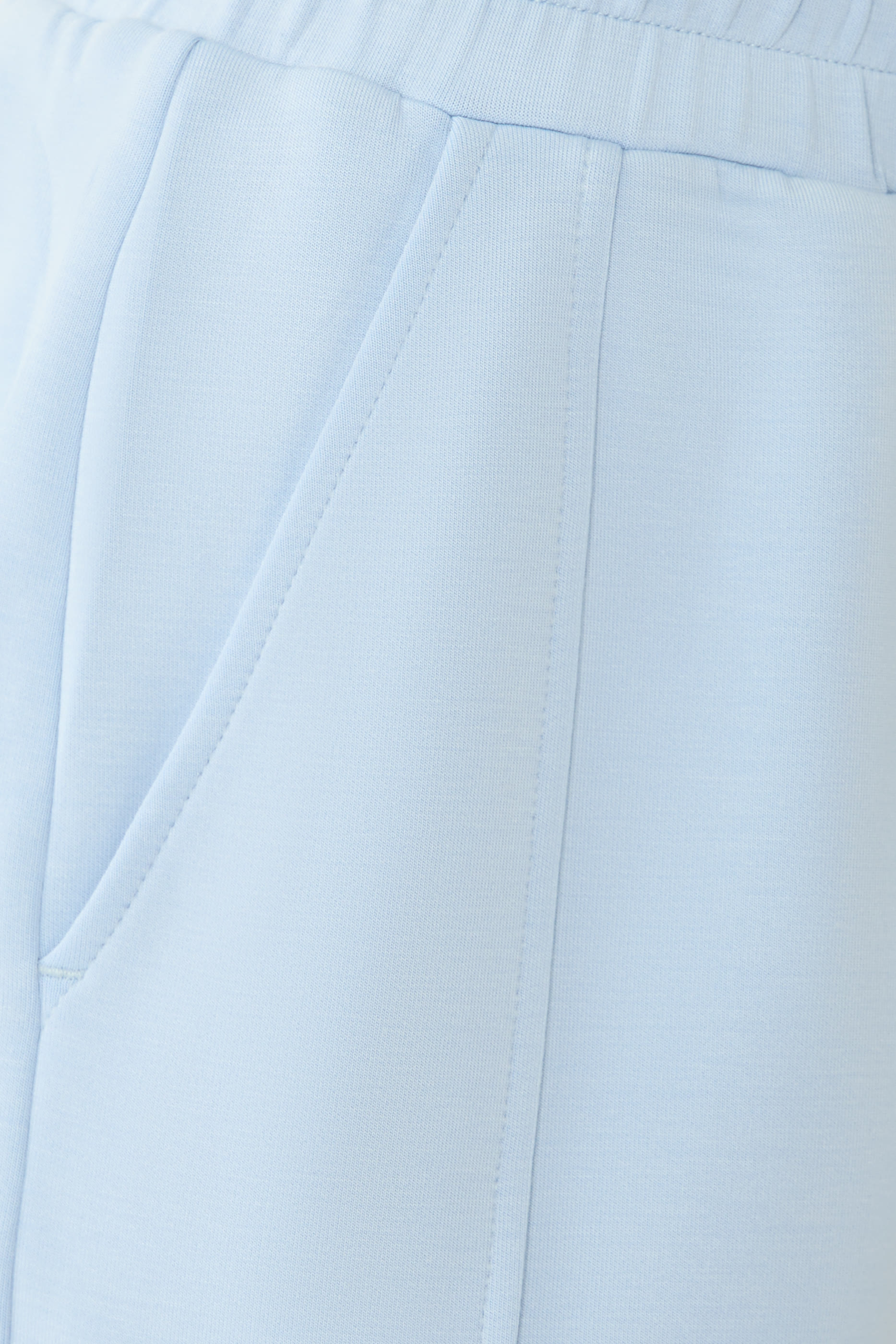 Atrium High-Rise Shorts 4.5"