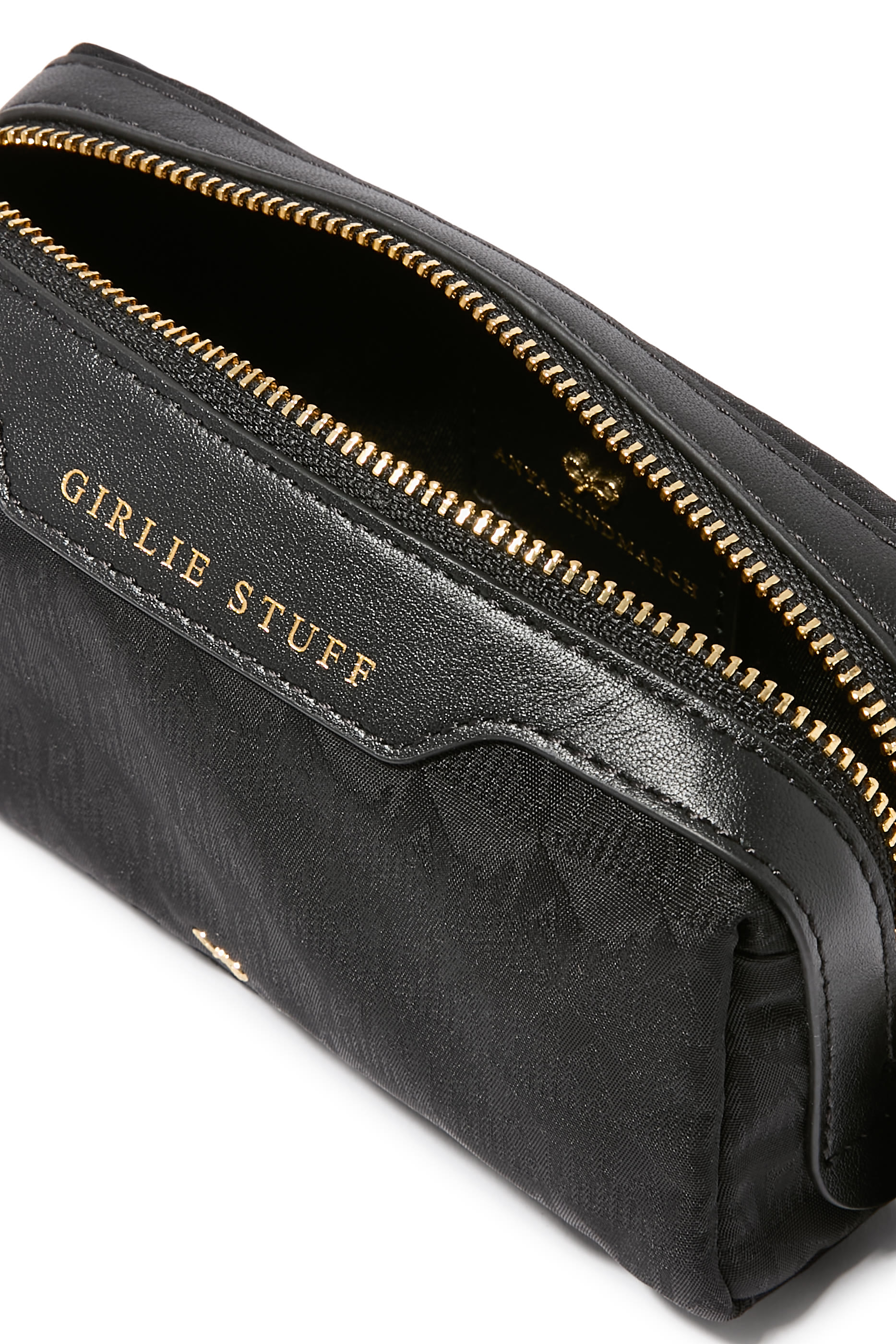 Logo Girlie Stuff Pouch