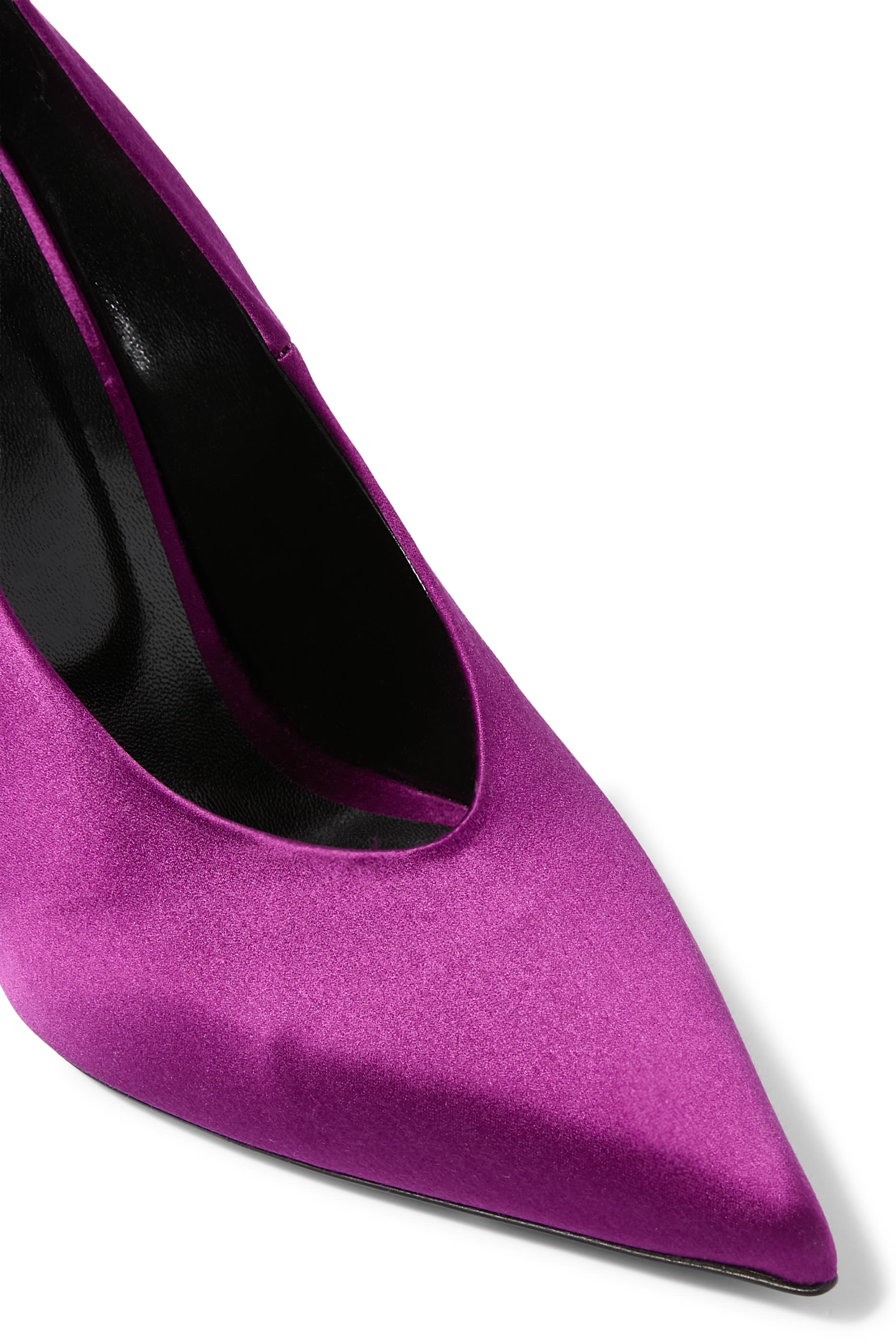  Kiss 105 Pumps