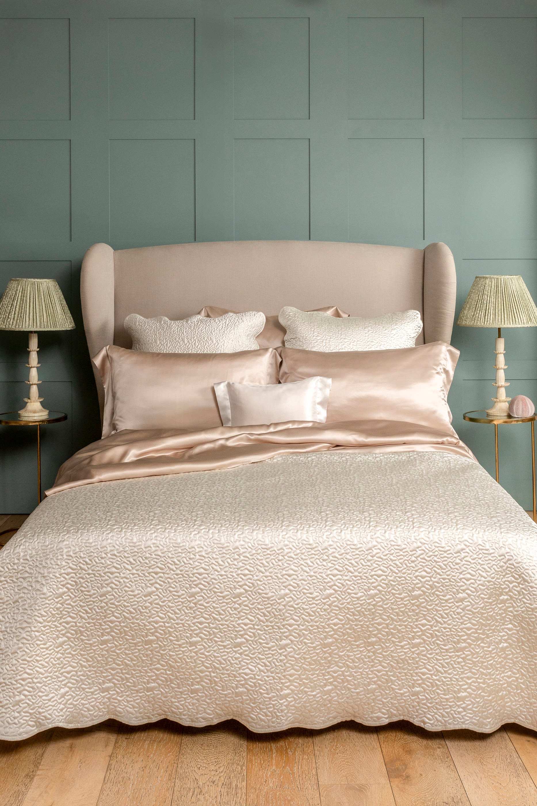 Silk Signature Fitted Sheet 