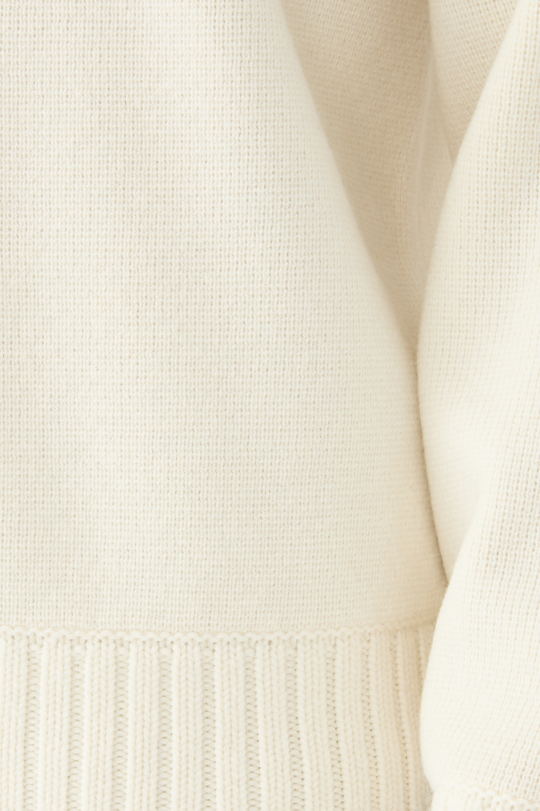 Heavy Wool Cashmere V-Neck Sweater