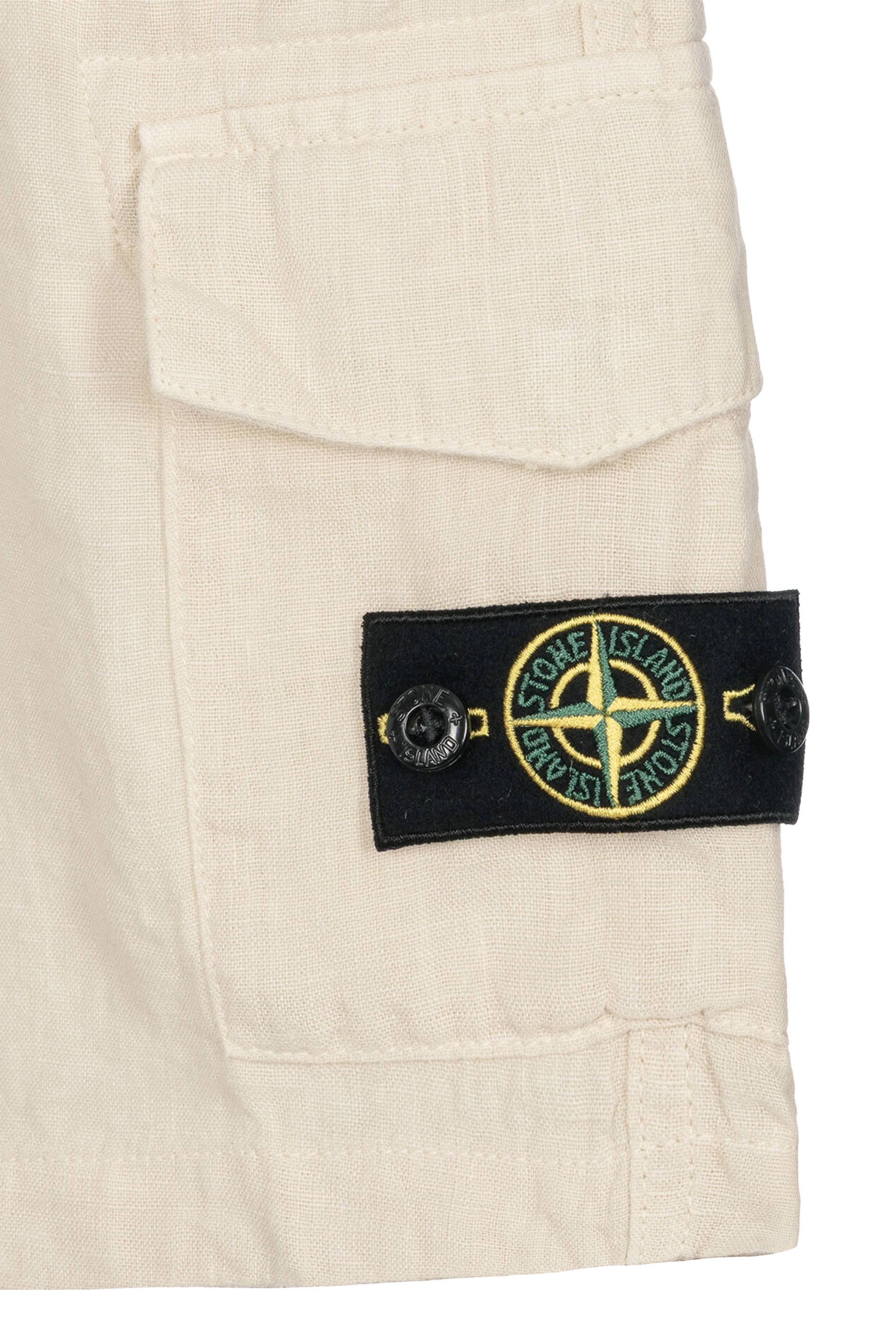 Compass-Badge Cargo Shorts