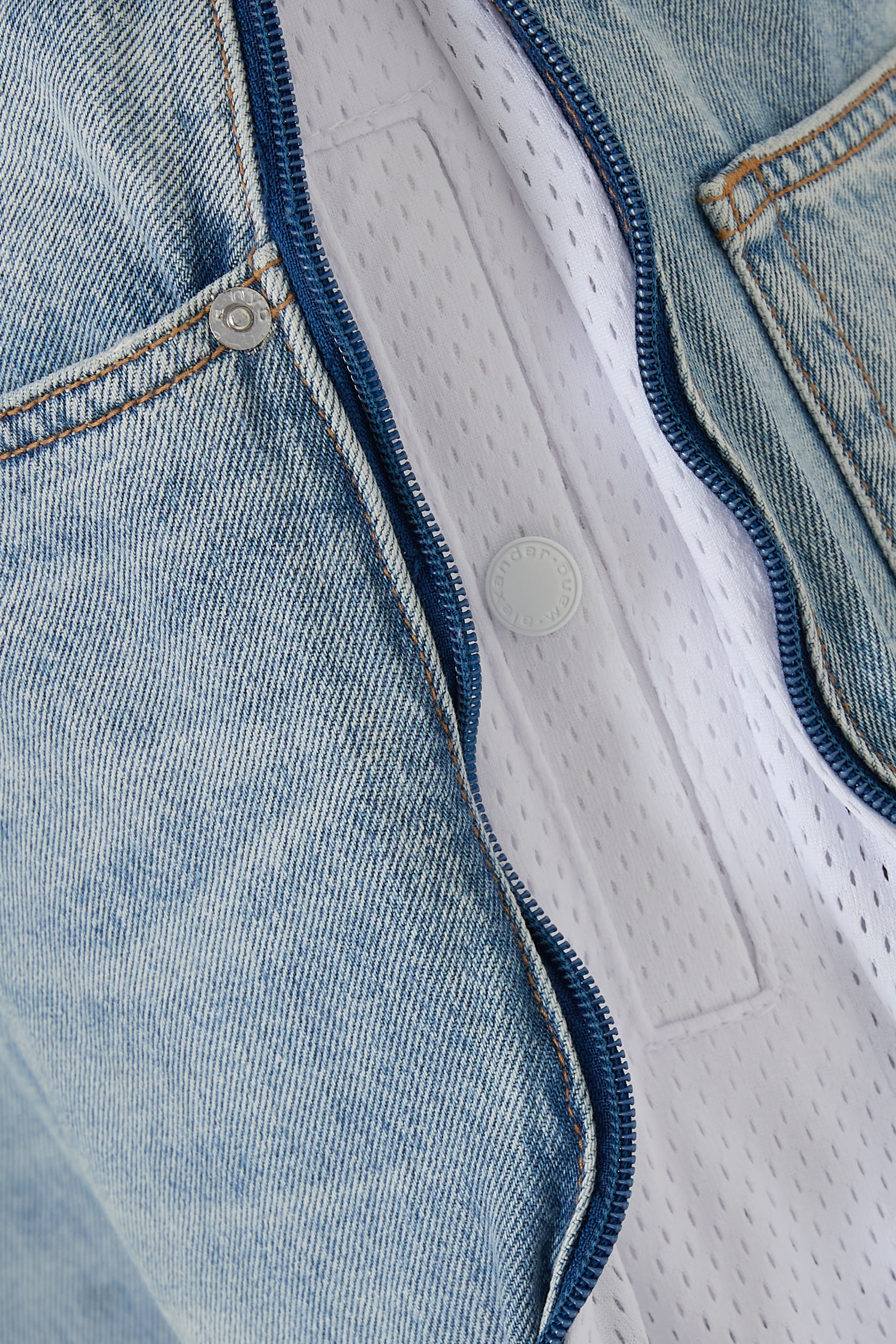 Curved Zipper Pants with Basketball Mesh