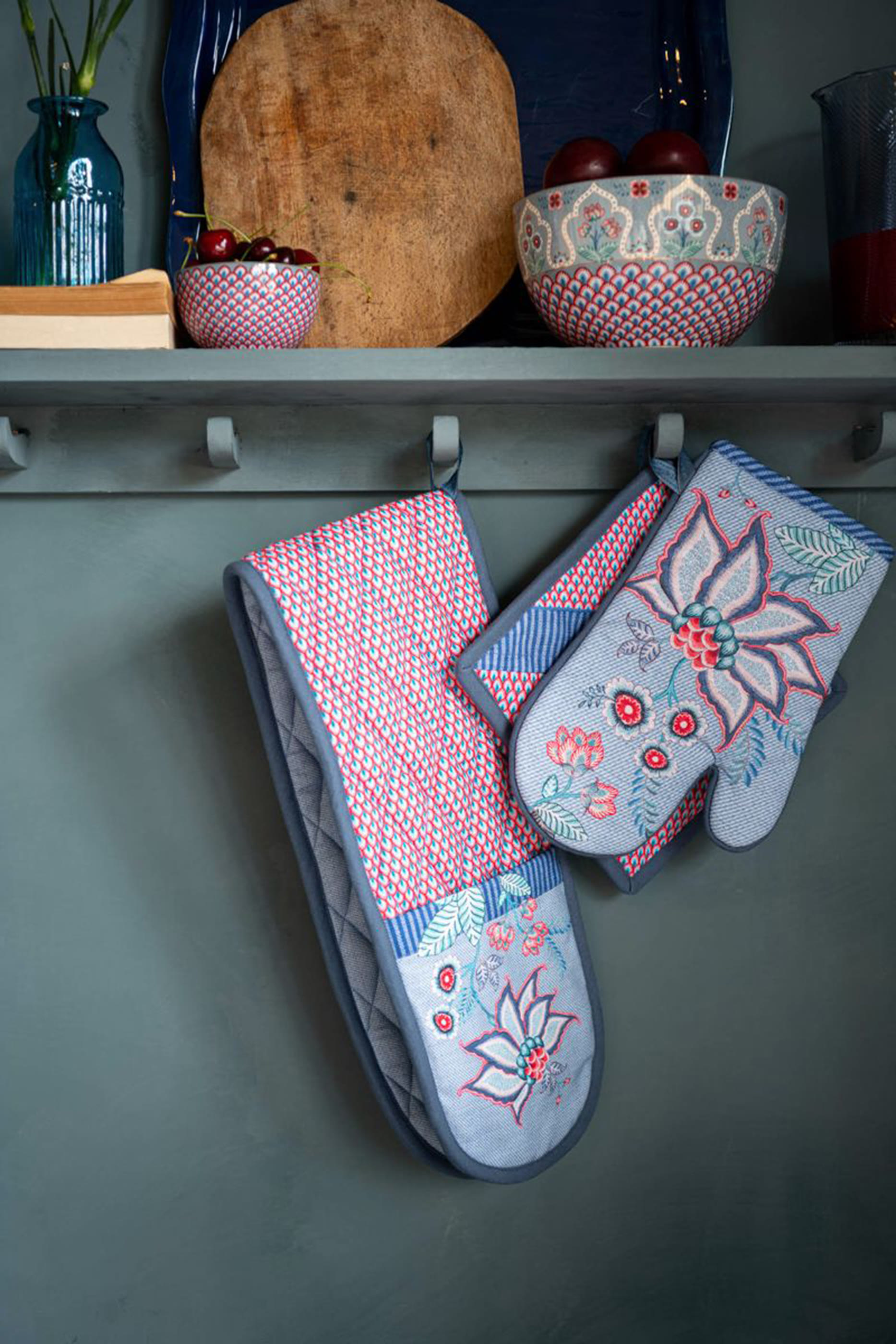 Flower Festival Oven Glove