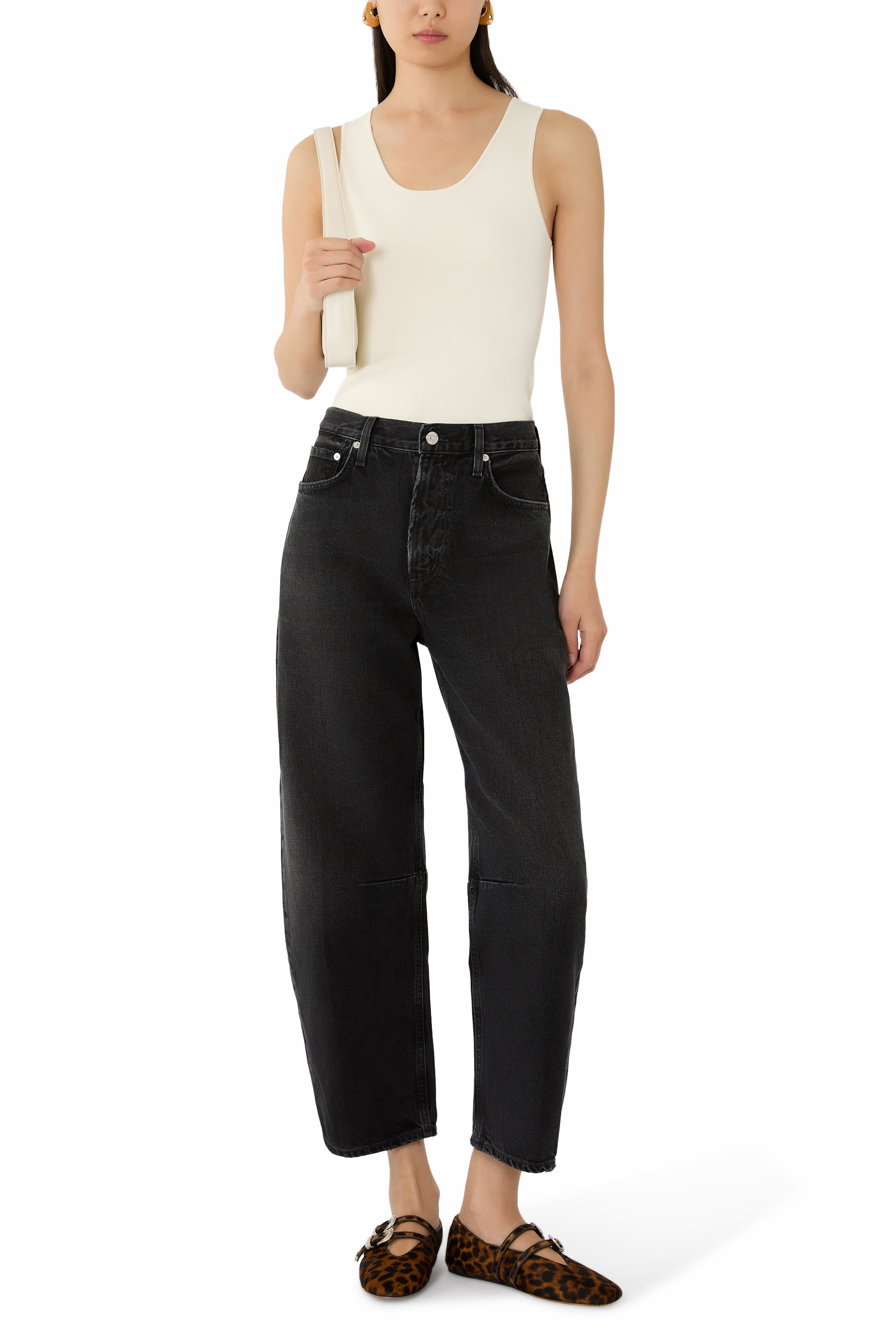 Miro Relaxed Soft Barrel Jeans