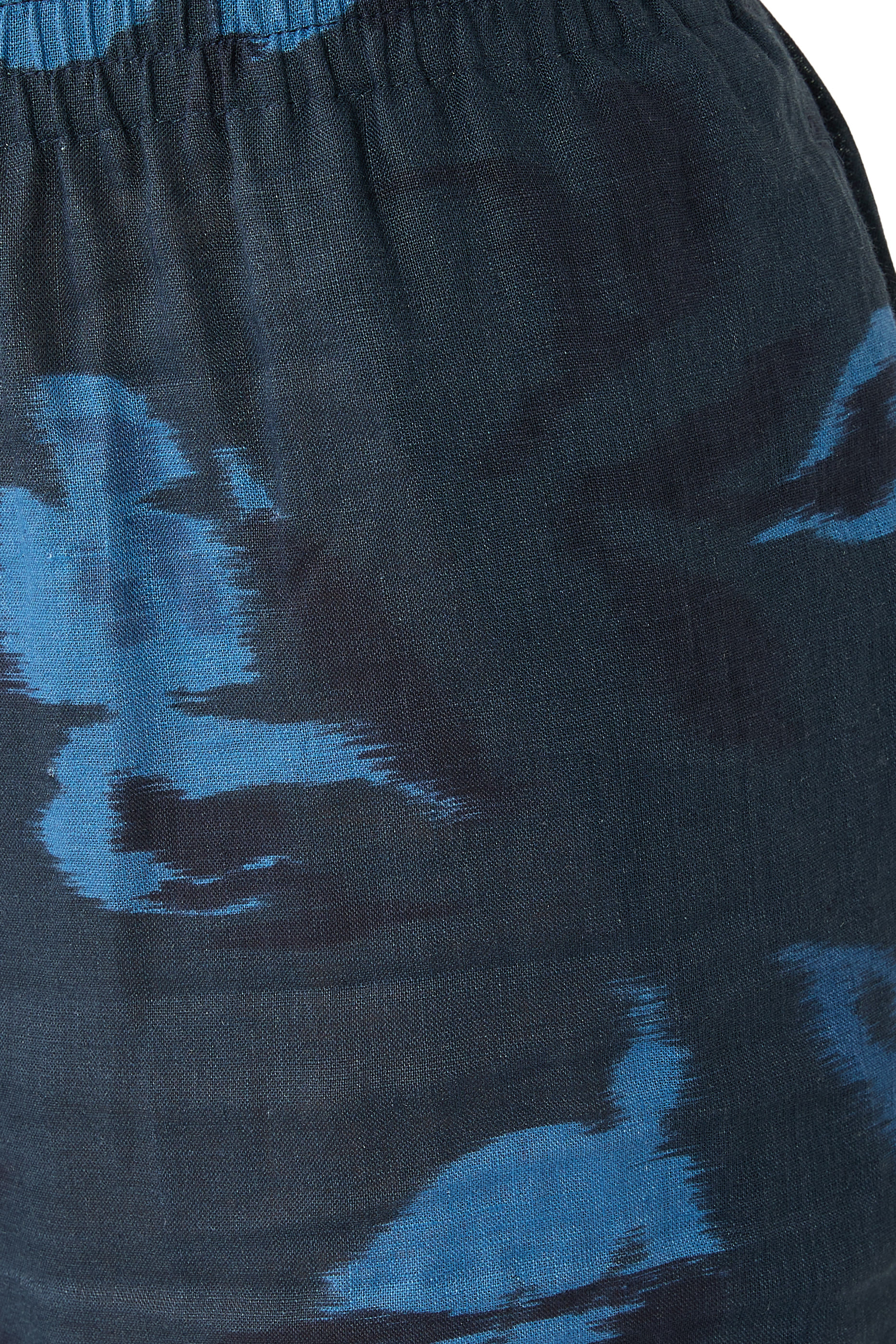 Chin&eacute; Flower Print Trousers