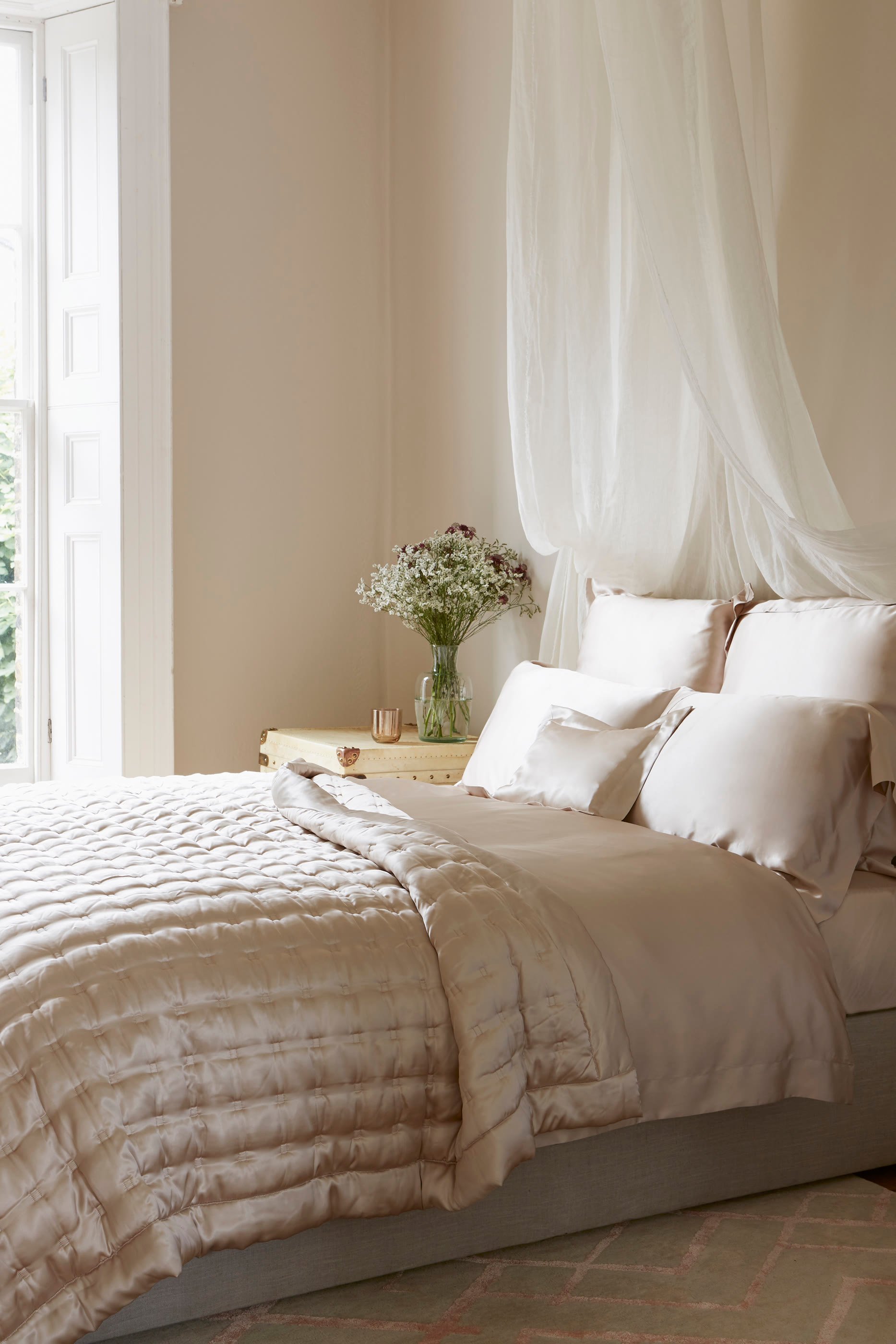 Silk Signature Fitted Sheet 