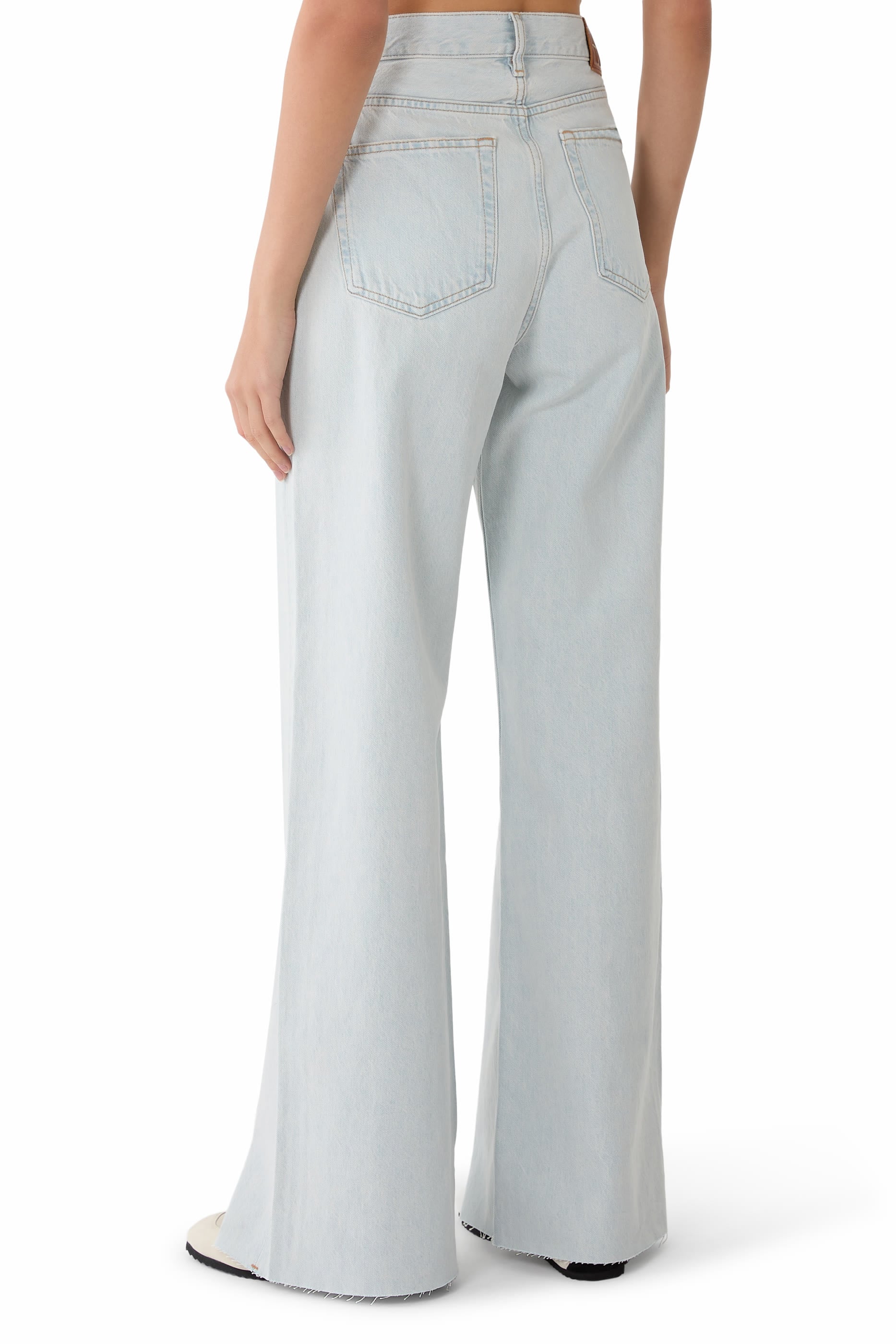  Lewis Jeans 
