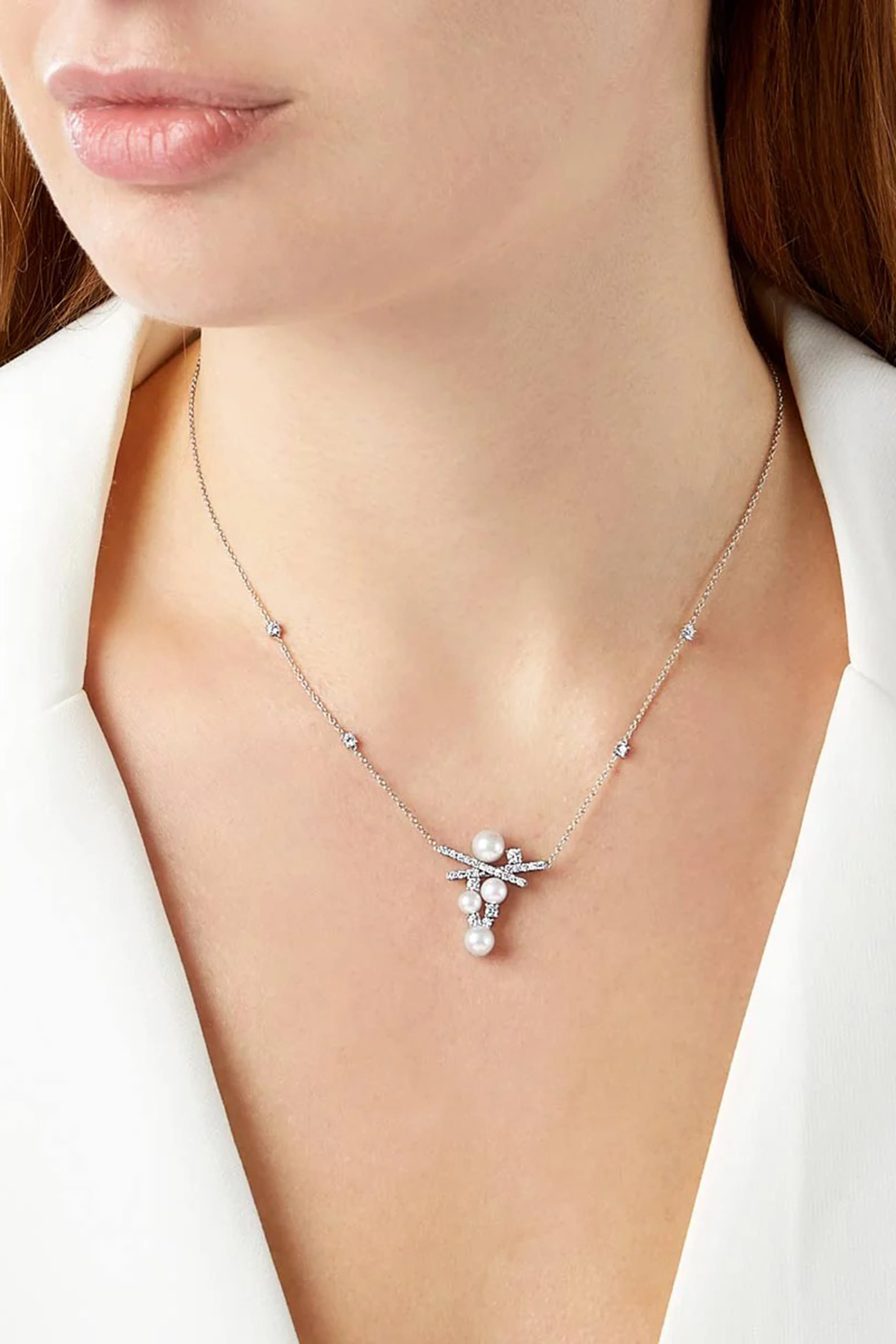 Sleek Necklace, 18k White Gold, Diamond & Pearl