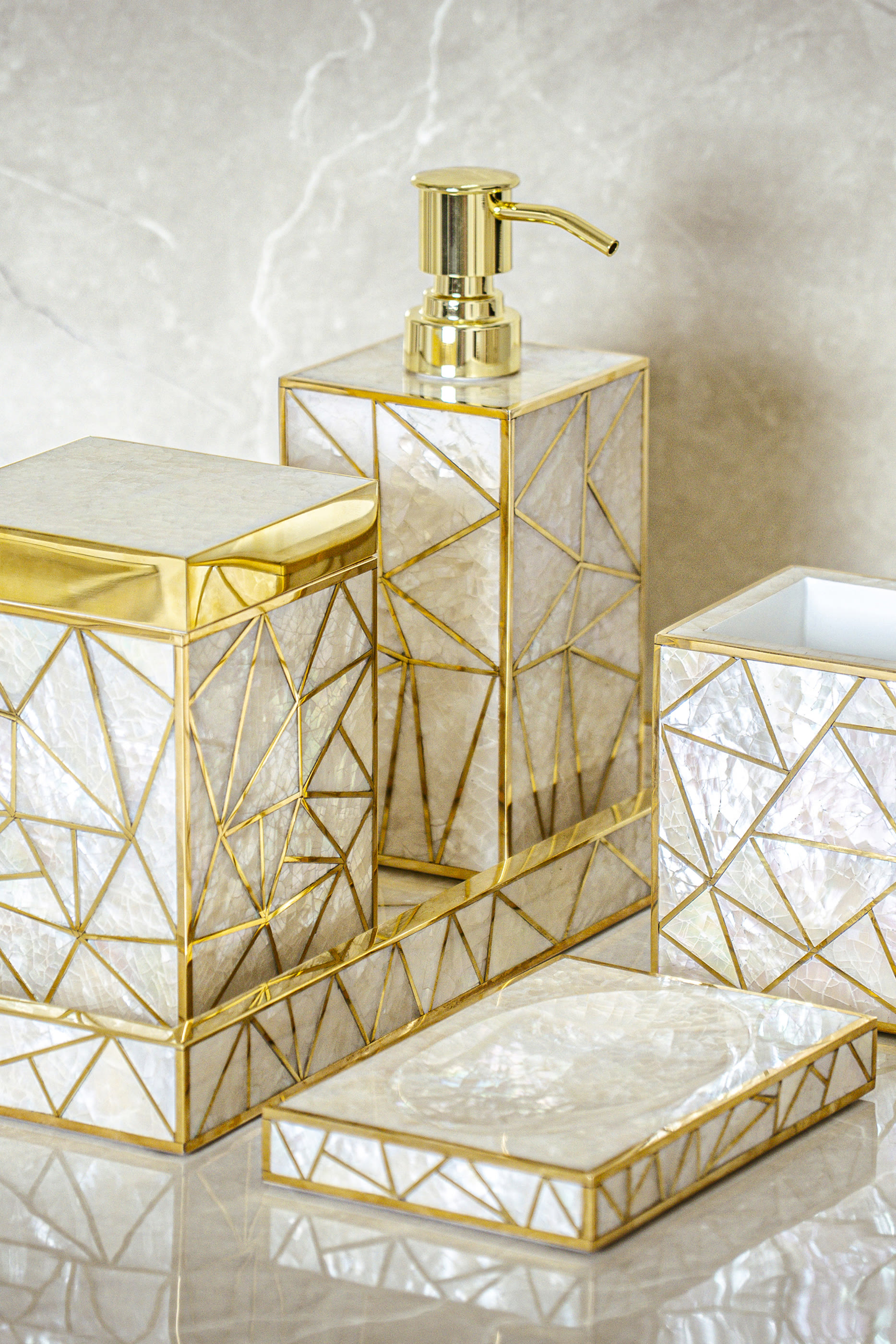 Crackled Mop Shell Soap Dish